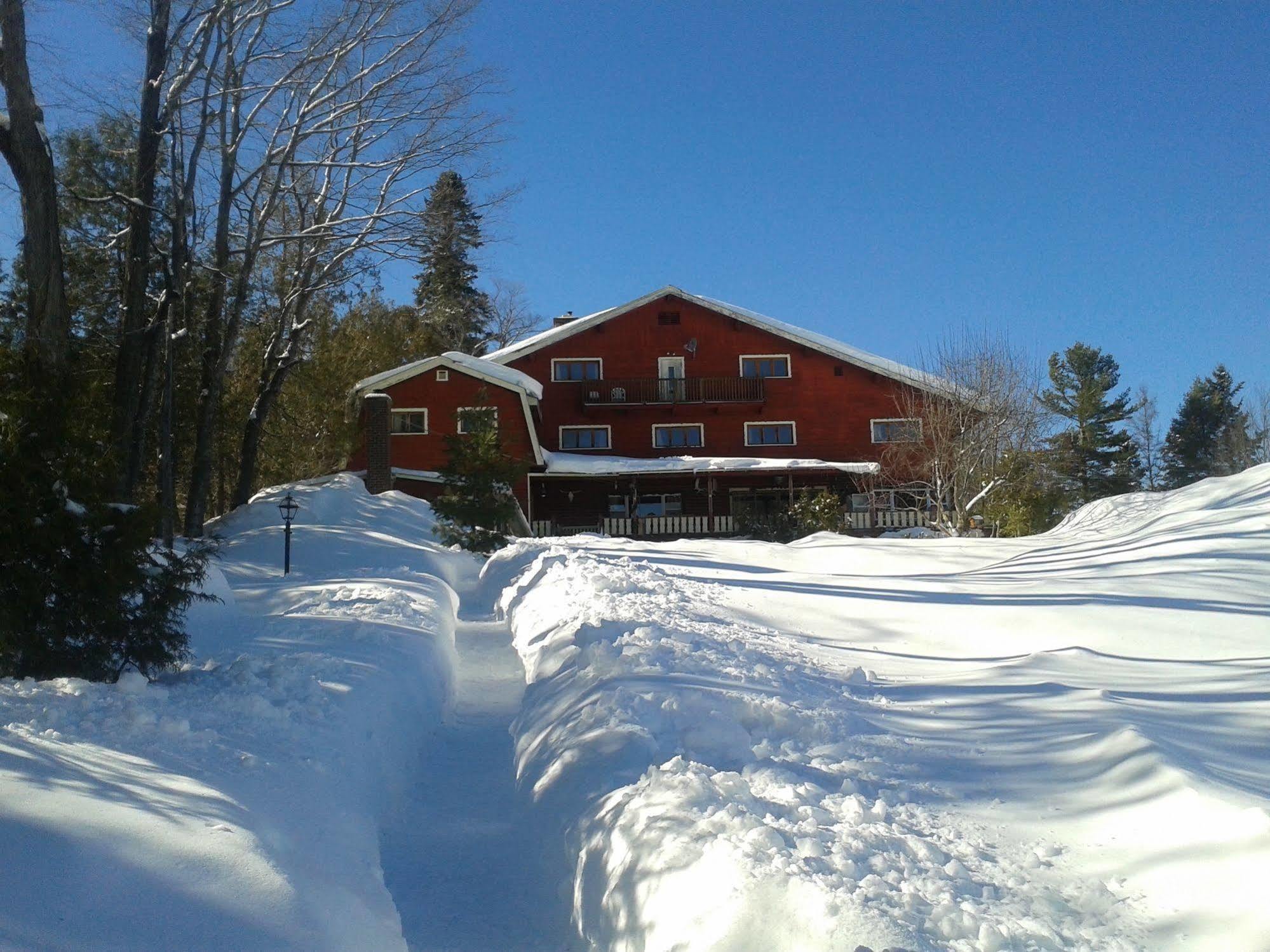 Auberge The Parker'S Lodge Inn Val-David Exterior foto